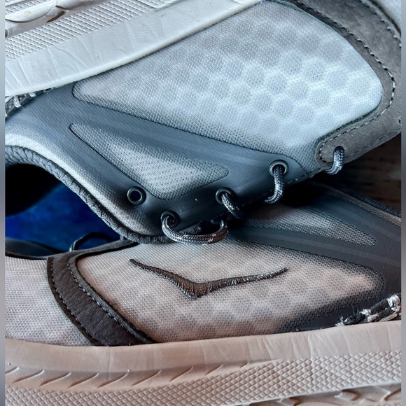 NEW HOKA U Bondi B3LS Running Shoes Alabaster/Astroid W 11.5 M 10.5 ALL GENDER - Picture 10 of 16